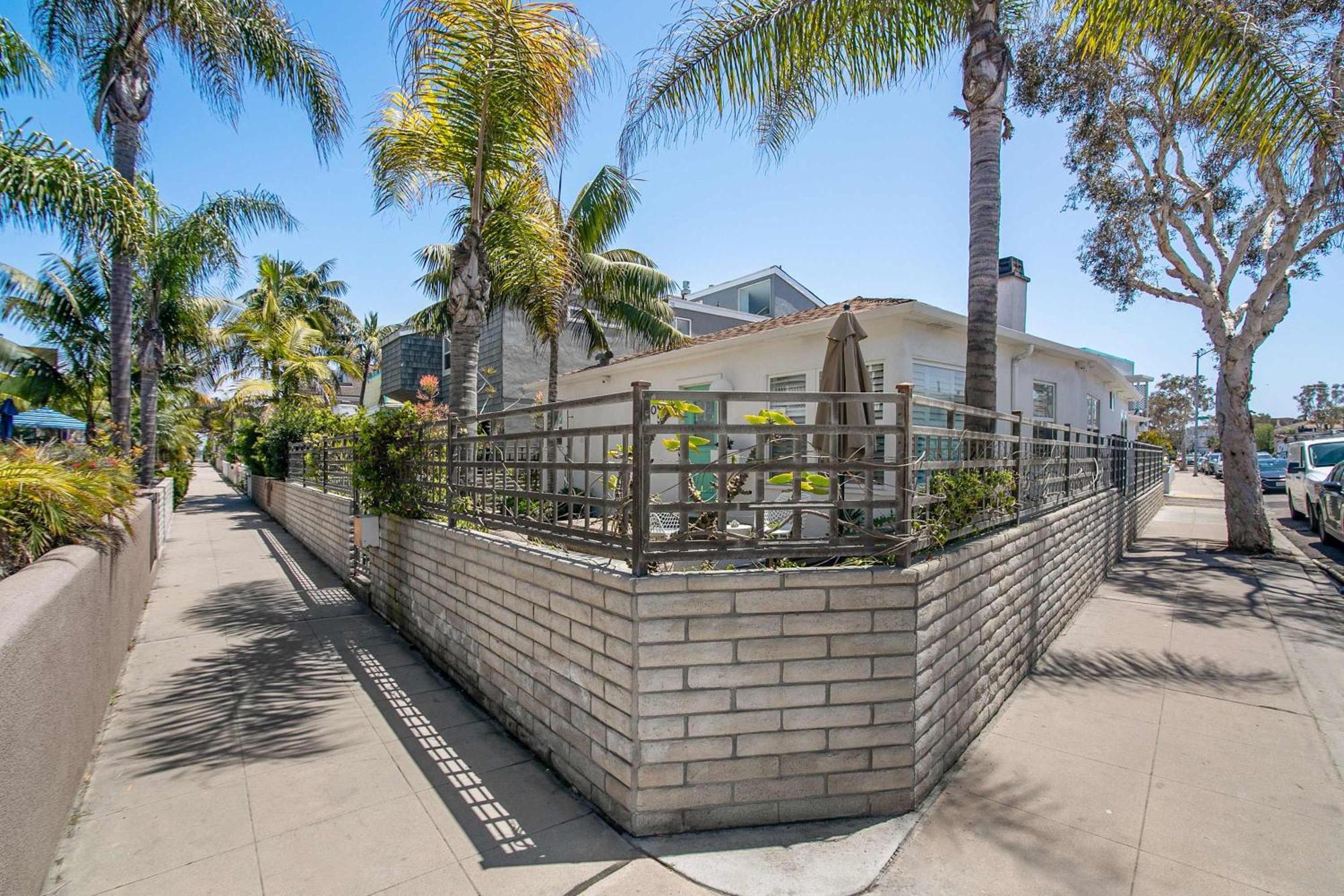 Holiday home Inviting 3br Near Mission
